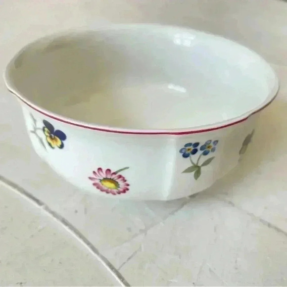Villeroy & Boch Petite Fleur 4 5/8” Fruit Soup Cereal Custard Dessert Bowl - Picture 2 of 7